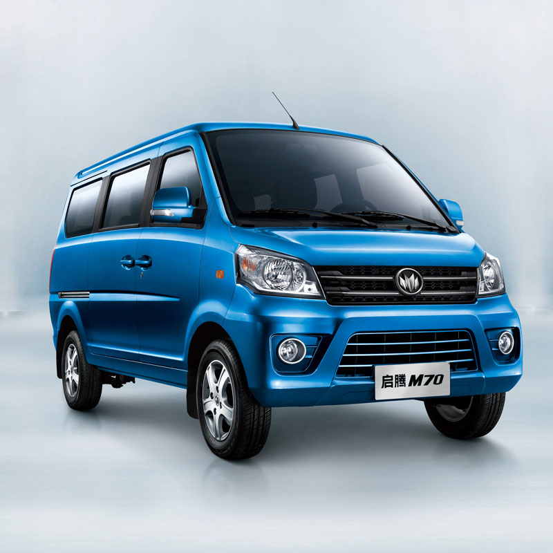 Space and Comfort: Comparing Interior Dimensions and Seating Capacity of Gasoline Minivans with Competitors