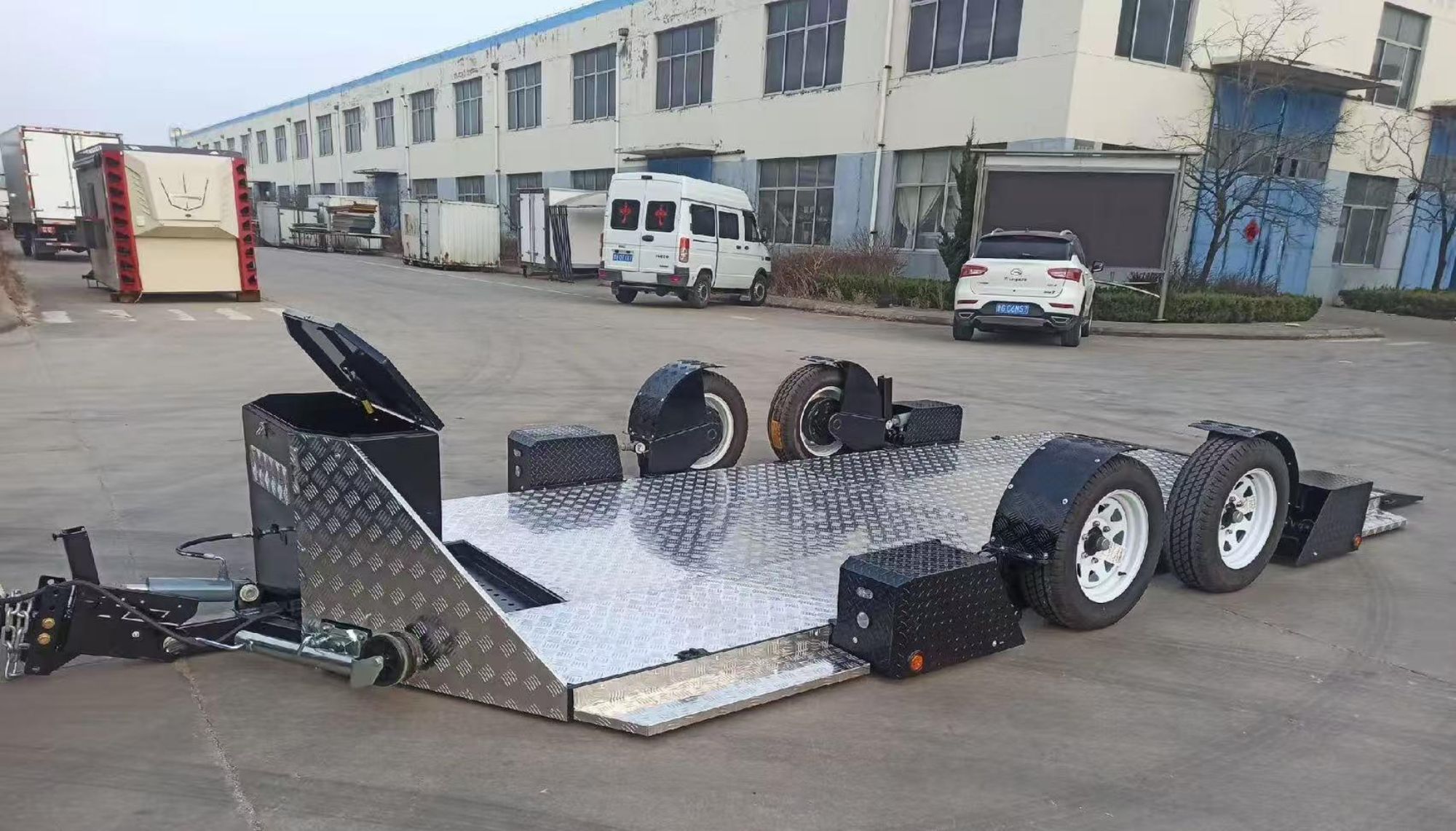 Top-Quality 2.5 Ton Dual-Axle Hydraulic Lifting Trailer by a Leading Manufacturer